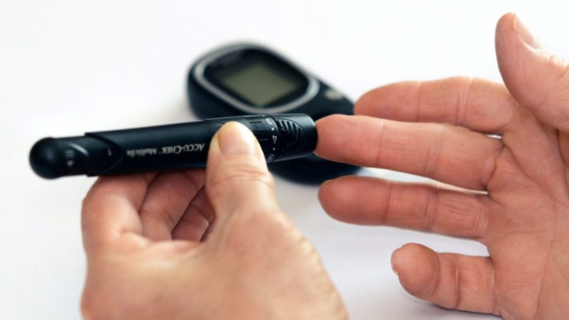 HOW TO EFFECTIVELY MANAGE DIABETES